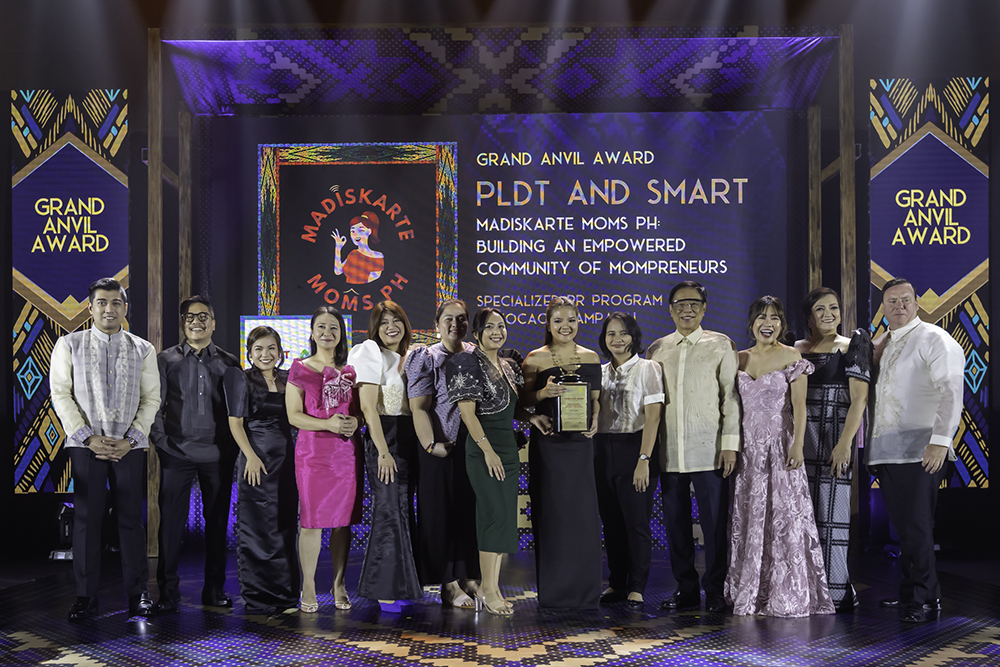 PLDT Home, Madiskarte Moms PH, Grand Anvil, 58th Anvil Awards 2023, Philippines, Pinoy moms, pandemic, COVID-19, mompreneur, motherhood, online business, support group, Facebook community, Facebook group, PLDT and Smart