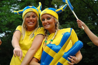 Resultado de imagem para Swedish Girl Soccer Fan