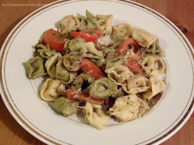 pesto mushroom tomato tortellini