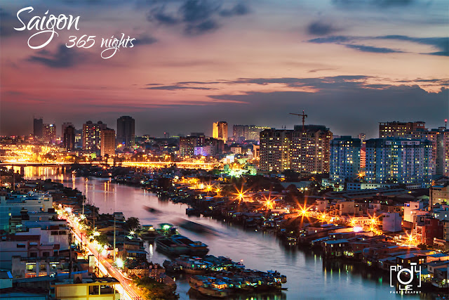 Saigon by night 