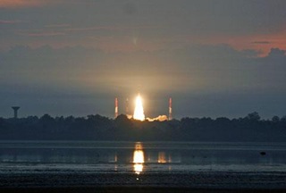 reuters_india_satellite_launch_480_26april2012