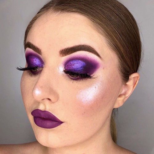 Maquillaje monocromático violeta