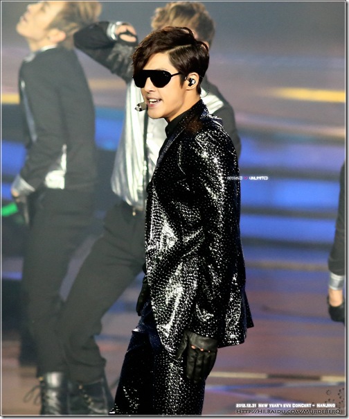 performs (3)