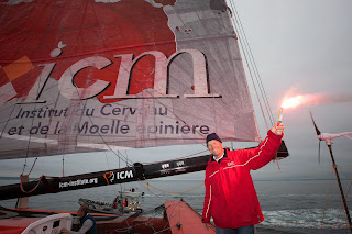 Record de l'Atlantique pour Francis Joyon.