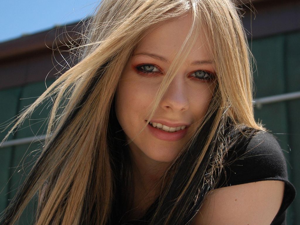 avril lavigne hot photo