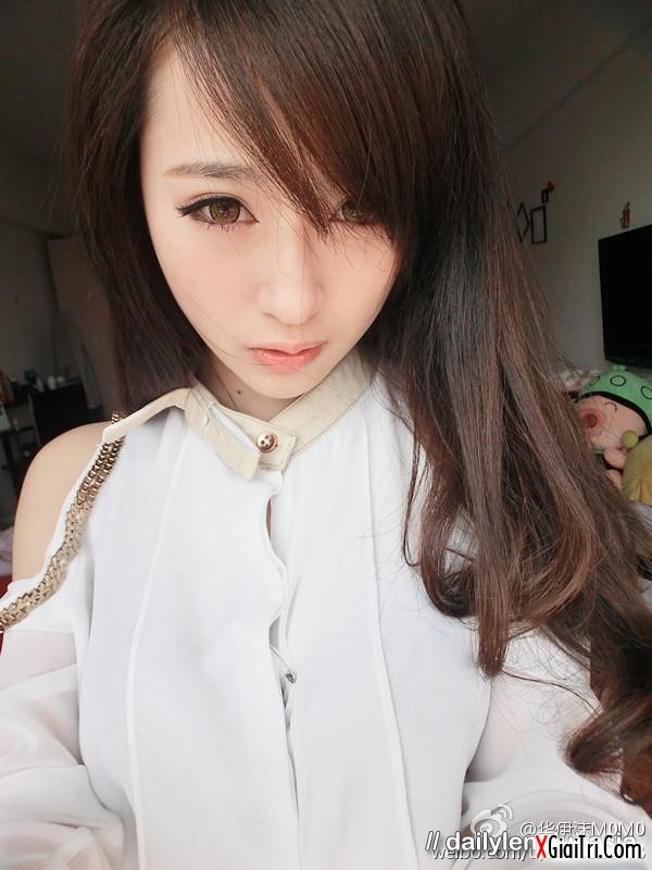 Hua Mo Yi xinh cực kute