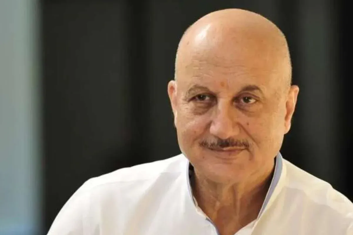 Anupam Kher Shares Hanuman Chalisha Temple Video