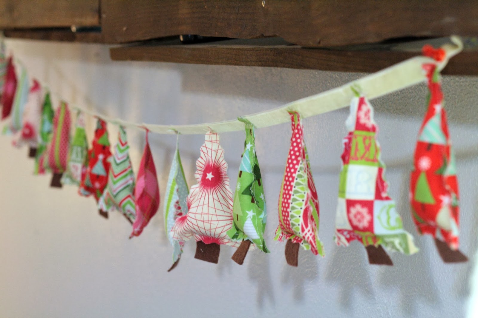 Christmas Tree Garland - So Sew Easy