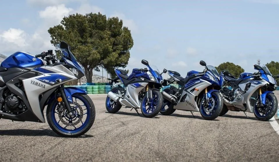 r15 2017 launching blue