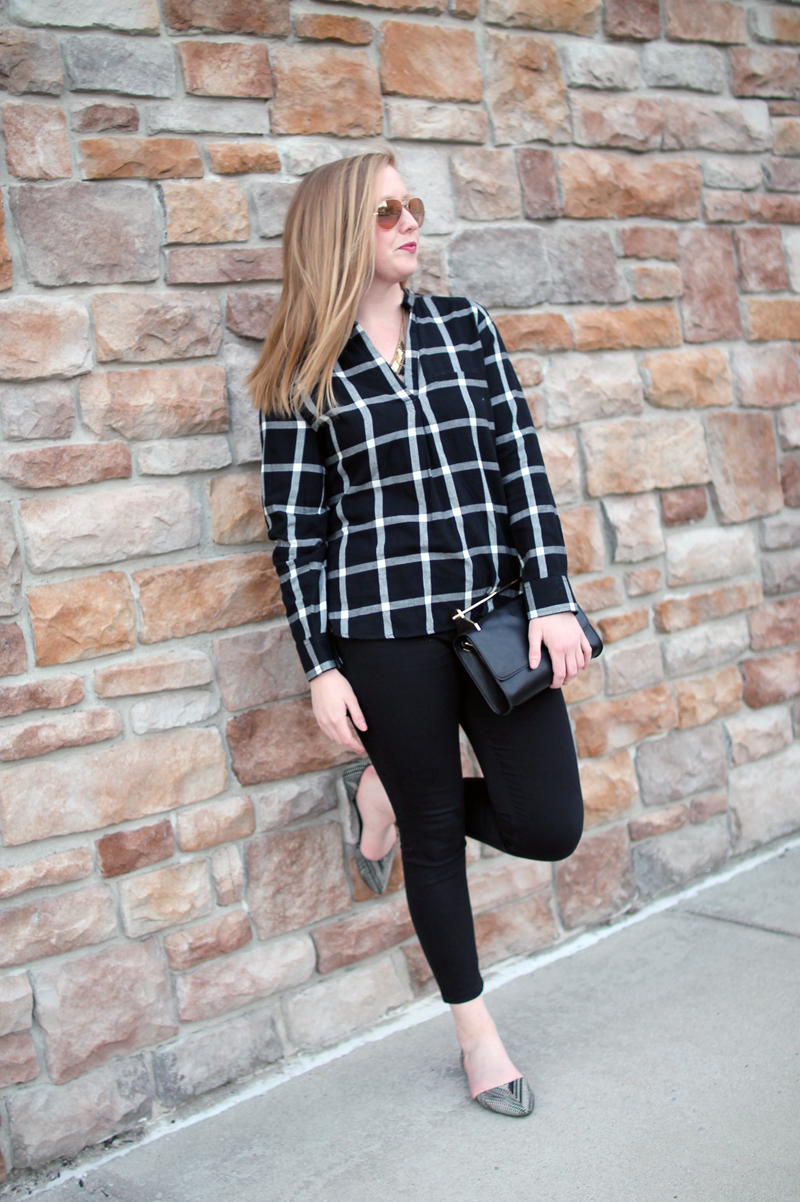 boston blogger spring, old navy spring style, old navy check shirt, old navy, boston fashion blogger, black and white spring, black and white fashion