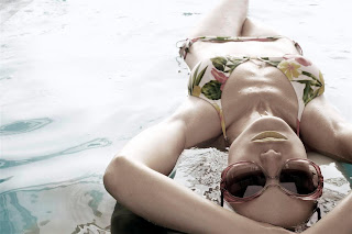 Carolyn Murphy - Sexy Swimsuit Pics