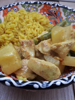 Curry z kurczaka z ananasem 