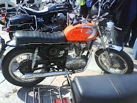 foto de Ducati Road 250, eran de color naranja