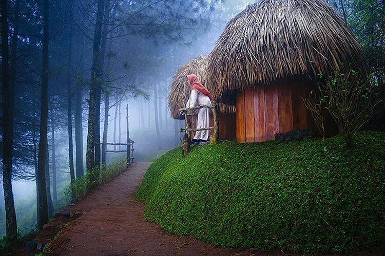 Ada Rumah Papua di Goa Pinus Batu