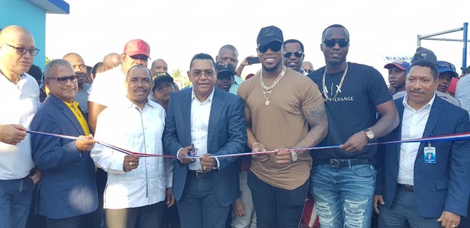 Administrador de la EGEHID deja inaugurado play de béisbol en Canastica ,San Cristóbal