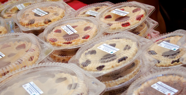 Fresh baked fruit pies. Michigan Farmers Market at the Capitol 2013. Tammy Sue Allen Photography.