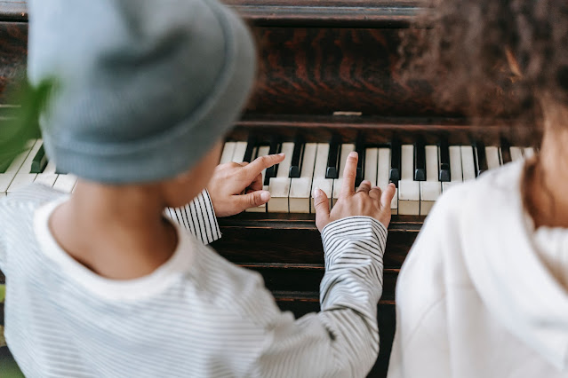 The Benefits of Online Piano Tutors Is it Right for You