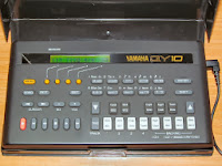 QY10 home studio music synthesiser