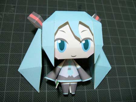 Chibi Hatsune Miku Papercraft 4