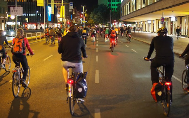 Critical Mass Berlin Bicycle Rights Fahrrad Fahrräder Rechte