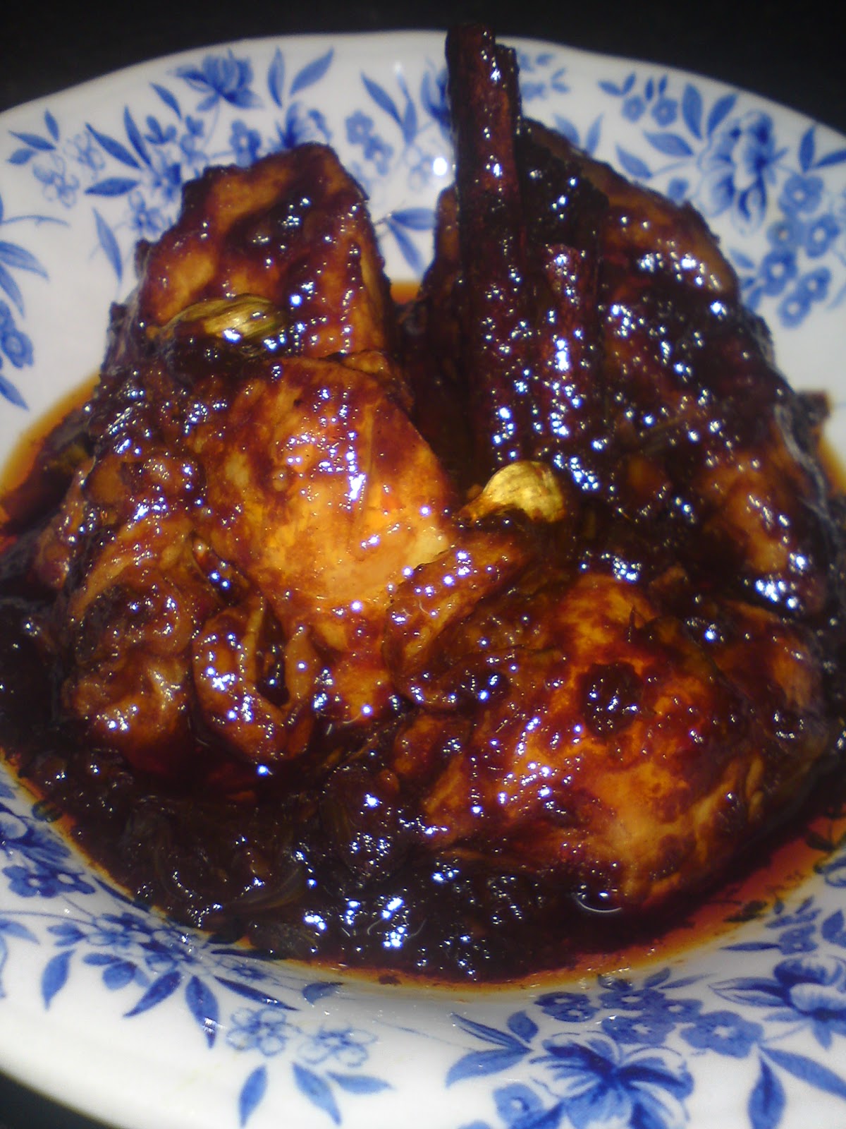 SriRasa BiDara: AYAM MASAK HITAM