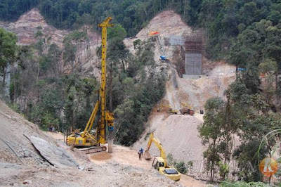 Jembatan dengan Struktur Berkelok Pertama di Indonesia|bambang-gene.blogspot.com