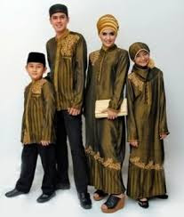 Contoh Model Baju Muslim Pesta Seragam Keluarga Modern √44+ Model Baju Muslim Pesta Seragam Keluarga Modern 2022