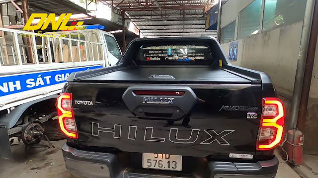 Nắp thùng xe Hilux