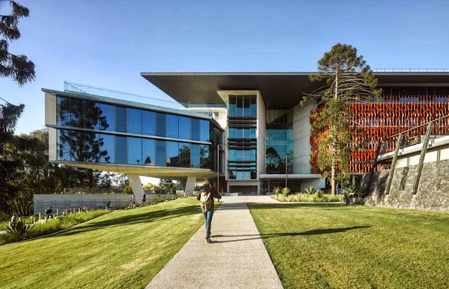 01-Advanced-Engineering-Building-by-HASSELL-and-Richard-Kirk-Architect