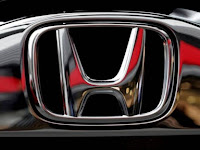 Honda agrees to sell British car plant to logistics giant Panattoni.