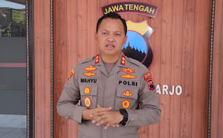  Ratusan Personel Polres Sukoharjo Disiapkan untuk Amankan Resepsi Ngunduh Mantu Putra Presiden Jokowi