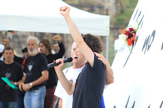 Homenaje a Periko Solabarría en el puente de Rontegi