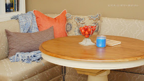 Breakfast Nook L shaped bench round table