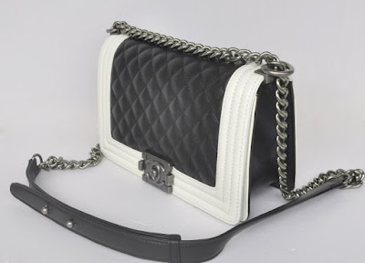 chanel bags for women withe and black