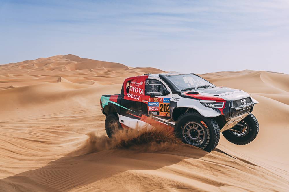 Dakar 2023: Cinco en fila para Sébastien Loeb que ya está segundo en la general y Nasser Al Attiyah se acerca al Touareg