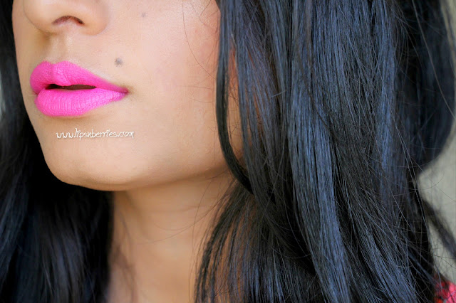 MAC candy yum yum lip swatch