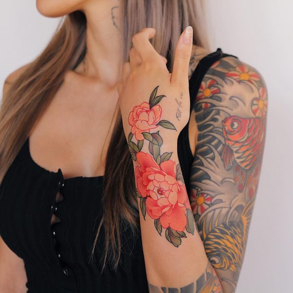 Tatuagens femininas - 110 fotos e ideias de diversos estilos e posições