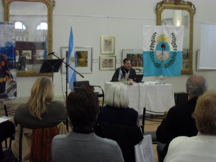 Garin durante la conferencia