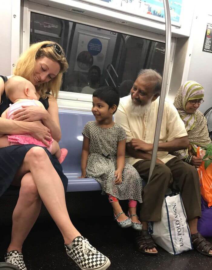 24 Heart-Warming Pictures Of Moments Of Kindness In The US That Restored Our Faith In Humanity