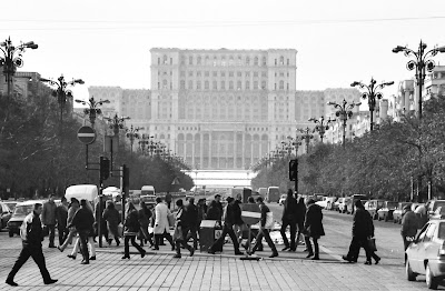 Bucarest, Boulevard Unirii, Parlement, © Louis Gigout, 1997