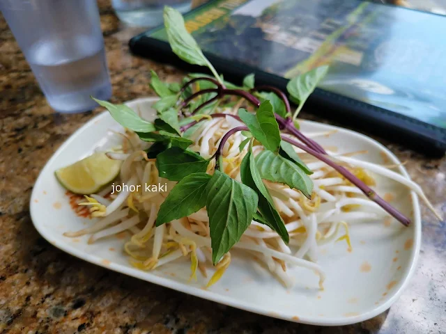 Golden Turtle Restaurant. Toronto's Most Famous Pho Golden Turtle Restaurant. Toronto's Most Famous Pho