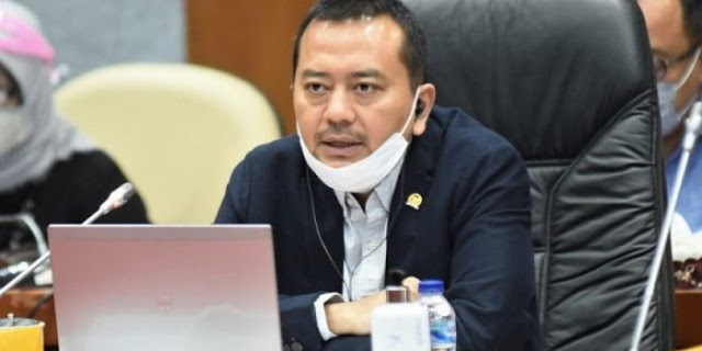 Komisi X DPR Membentuk Panitia Kerja, Terkait Pengangkatan Guru Honorer Menjadi PNS!