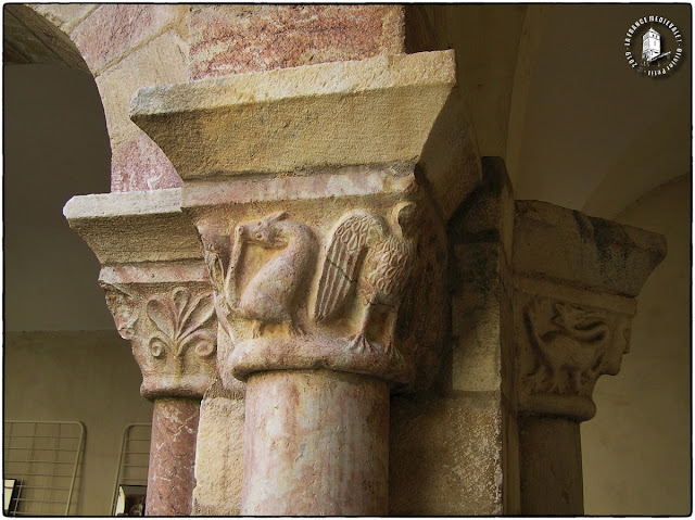 SAINT-GENIS-DES-FONTAINES (66) - Cloître roman de l'ancienne abbatiale