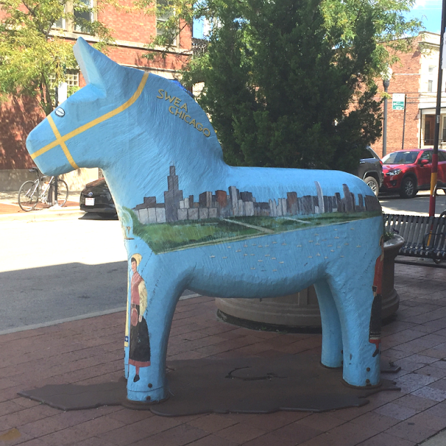 Swedish dala horse not too far from the Swedish American Museum in Chicago.