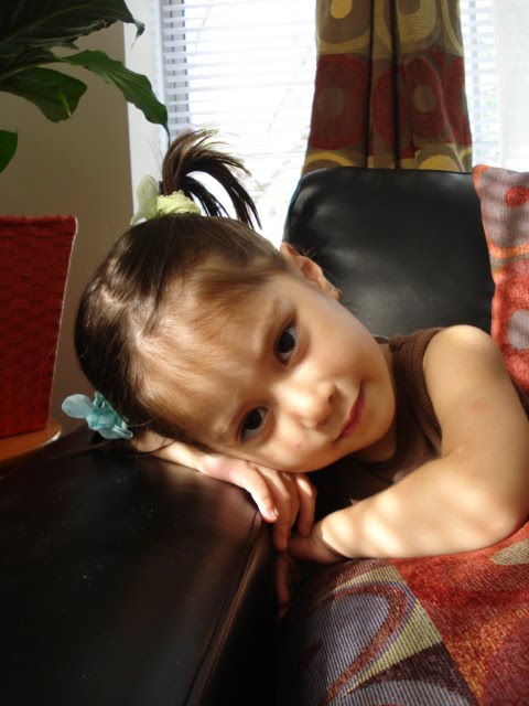 My other filipina little girl Have a pose for Mommy