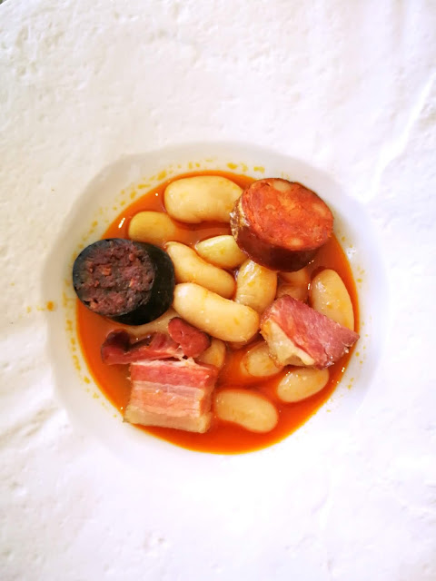   Fabada asturiana con su compango