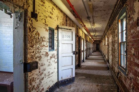 Jeremy Harris fotografia asilos hospitais psiquiátricos abandonados da america solidão claustrofobia tristeza