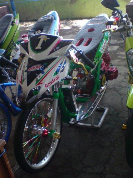 Yamaha Mio Racing Look Castrol otodenro