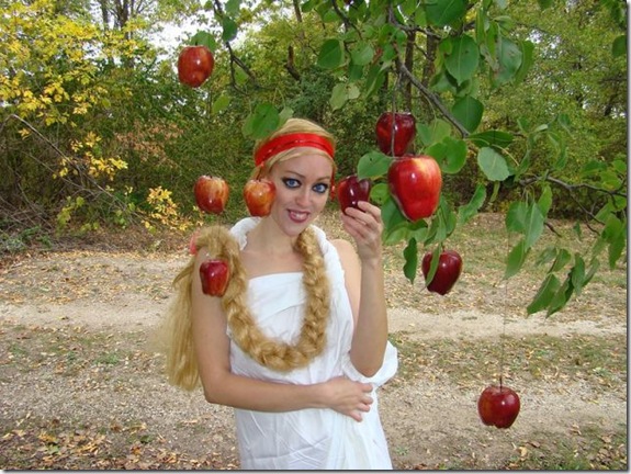 woman-loves-dress-up-12