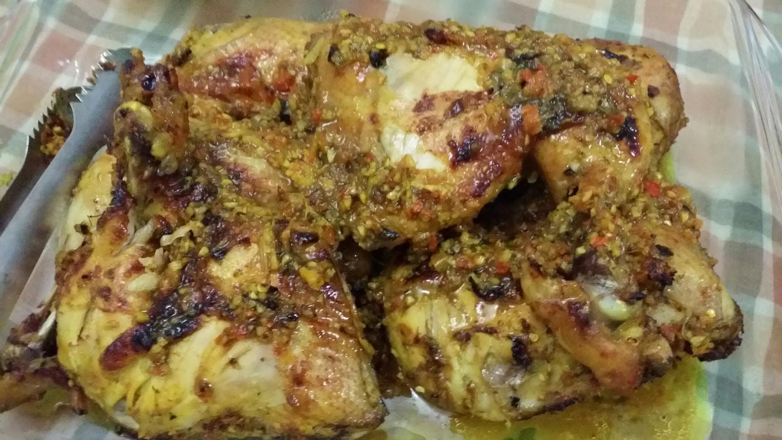 ZULFAZA LOVES COOKING: Resepi Ayam Panggang Beraroma Daun 